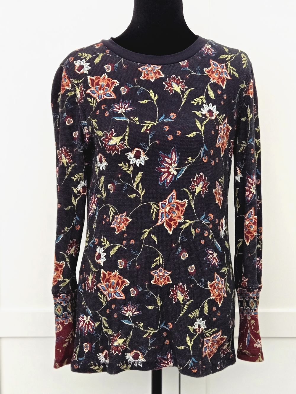 Sundance Navy Floral Waffle Knit Thermal Long Sleeve Top Velvet Trim Cuff Boho M